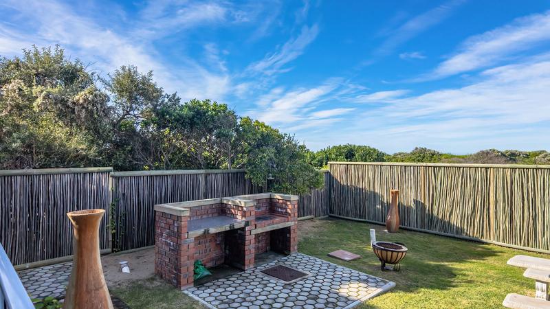 5 Bedroom Property for Sale in Southern Cross Western Cape